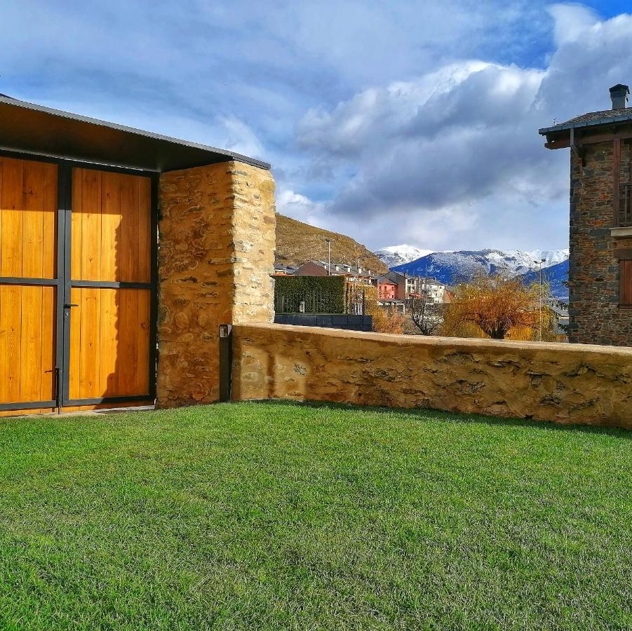 Apartament "Enclau" Turismo Rural Cal Rialla 리비아 외부 사진