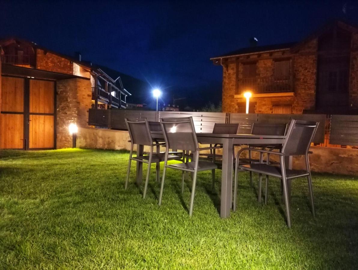 Apartament "Enclau" Turismo Rural Cal Rialla 리비아 외부 사진